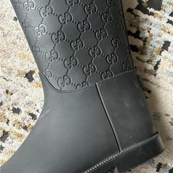 Gucci Black Rubber Guccisma Wellington Boot, Embossed Monogram, Insulated Inside - Picture 11 of 16